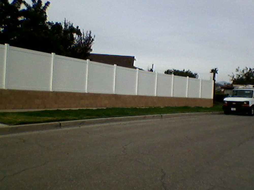 Vinyl Fencing in Fullerton, CA